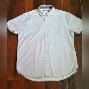 Men's International Report Short Sleeve  Button Down Shirt Size Large